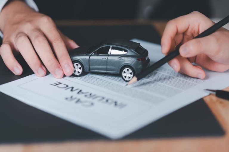 Car Insurance Tips for Expats